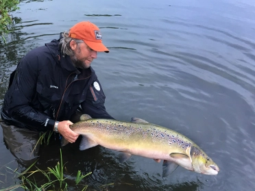 108 cm salmon from the pool Mori 108 cm salmon from the pool Mori