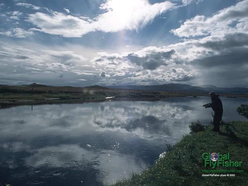 Computer screen wallpaper: Magic light over River Litlaá in Iceland.